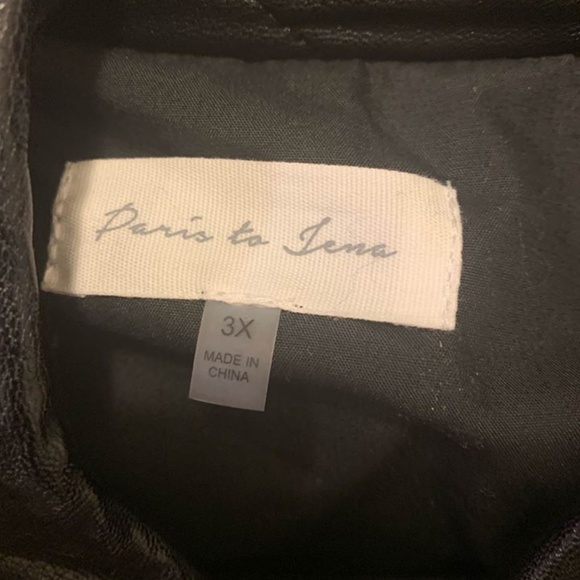 Forever 21 Quilted Faux Leather Vest - Picture 4 of 4